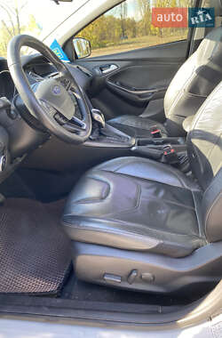 Седан Ford Focus 2016 в 
