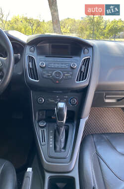Седан Ford Focus 2016 в 