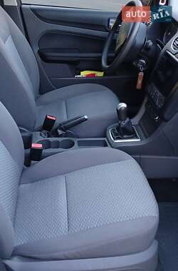 Хэтчбек Ford Focus 2006 в 