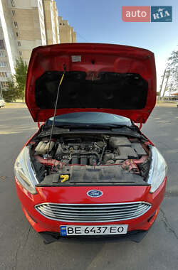 Седан Ford Focus 2015 в 