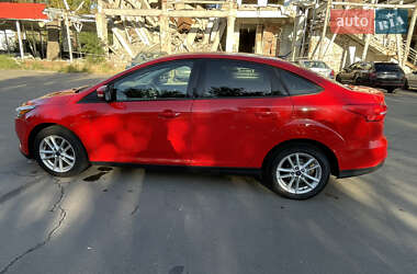 Седан Ford Focus 2015 в 