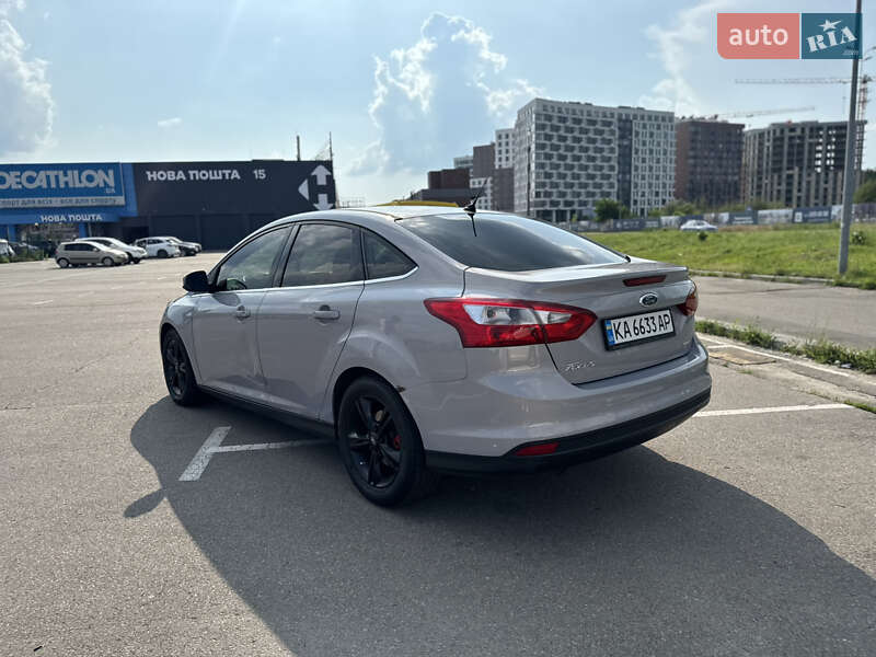 Седан Ford Focus 2013 в Киеве