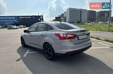 Седан Ford Focus 2013 в 