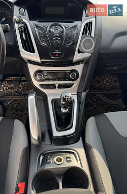 Седан Ford Focus 2013 в 
