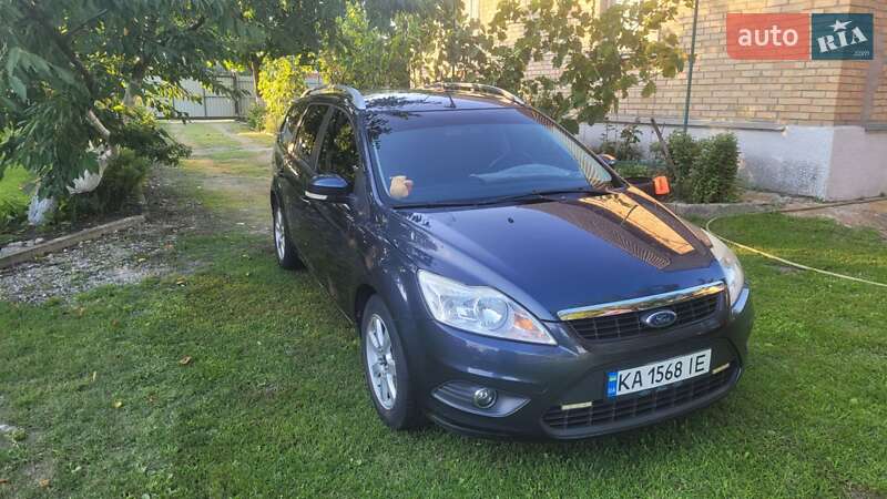 Универсал Ford Focus 2010 в 