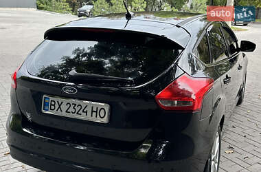Хэтчбек Ford Focus 2015 в 
