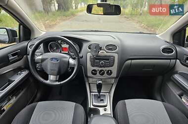 Седан Ford Focus 2010 в 