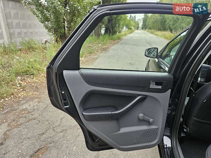 Седан Ford Focus 2010 в Киеве