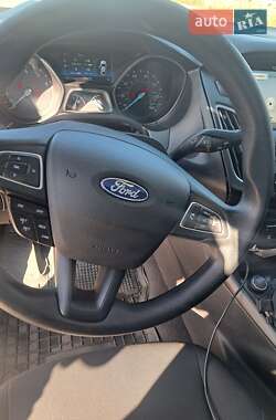 Седан Ford Focus 2017 в 