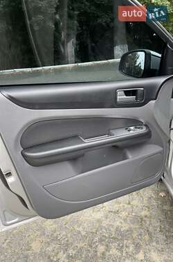 Универсал Ford Focus 2010 в 
