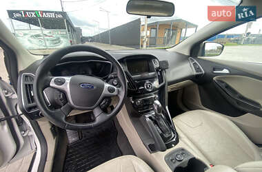 Хэтчбек Ford Focus 2014 в 