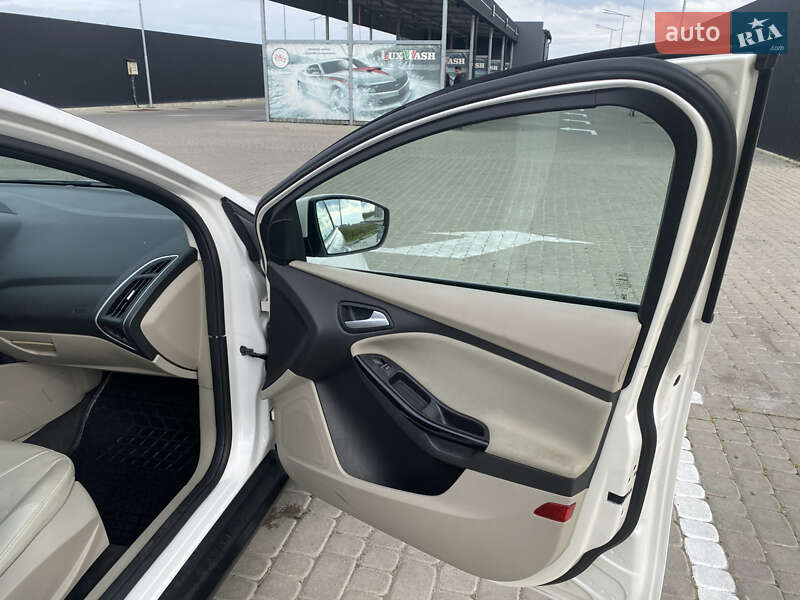 Хэтчбек Ford Focus 2014 в Львове
