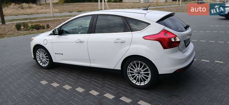 Хэтчбек Ford Focus 2013 в Кропивницком фото 4 Хэтчбек Ford Focus 2013 в Кропивницком