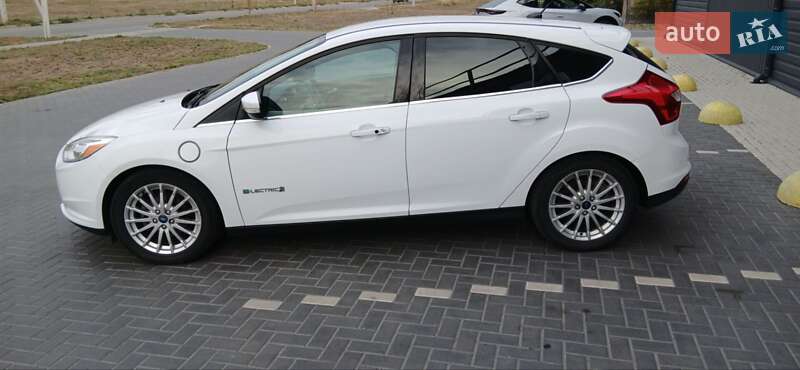 Хэтчбек Ford Focus 2013 в Кропивницком фото 8 Хэтчбек Ford Focus 2013 в Кропивницком