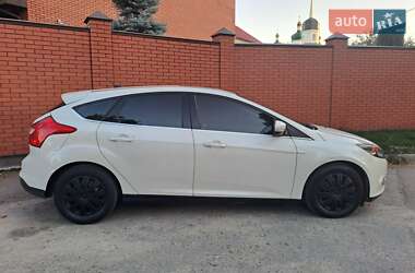Хетчбек Ford Focus 2011 в 
