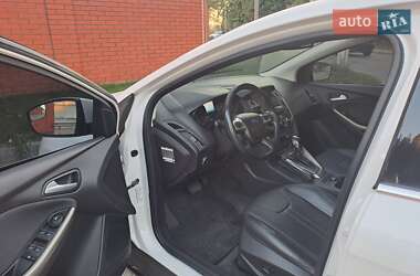 Хетчбек Ford Focus 2011 в 