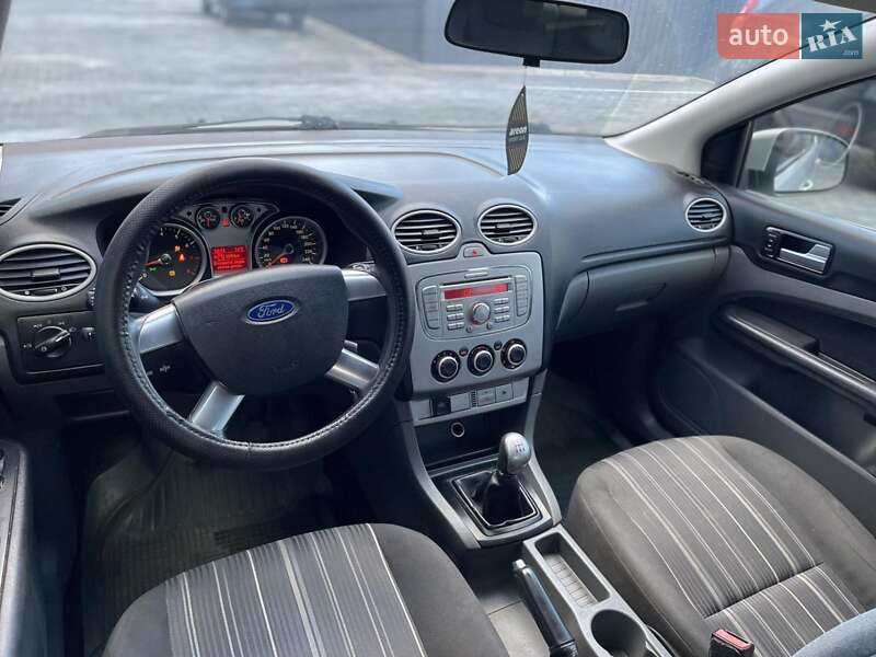 Хэтчбек Ford Focus 2008 в Полтаве