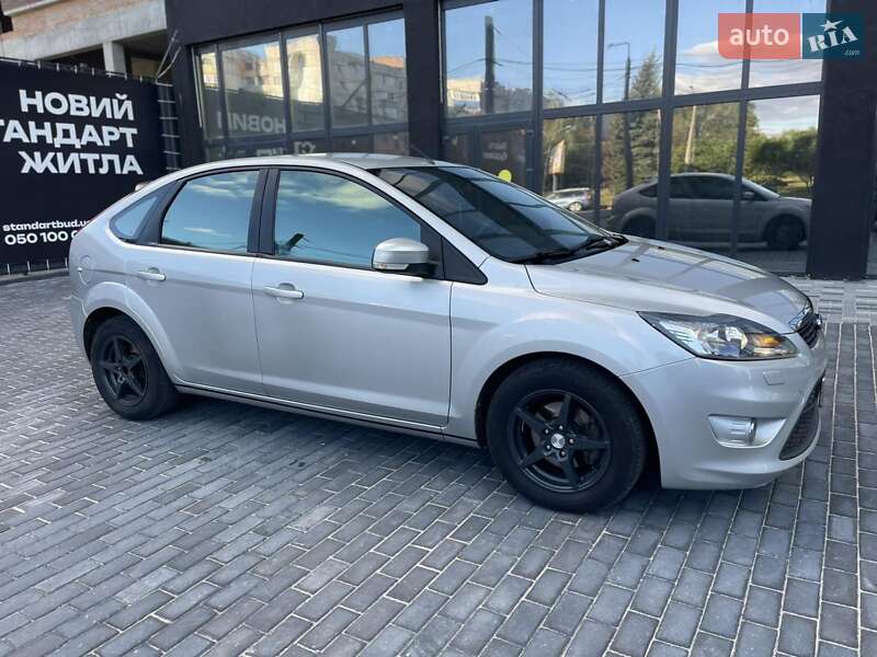 Хэтчбек Ford Focus 2008 в Полтаве