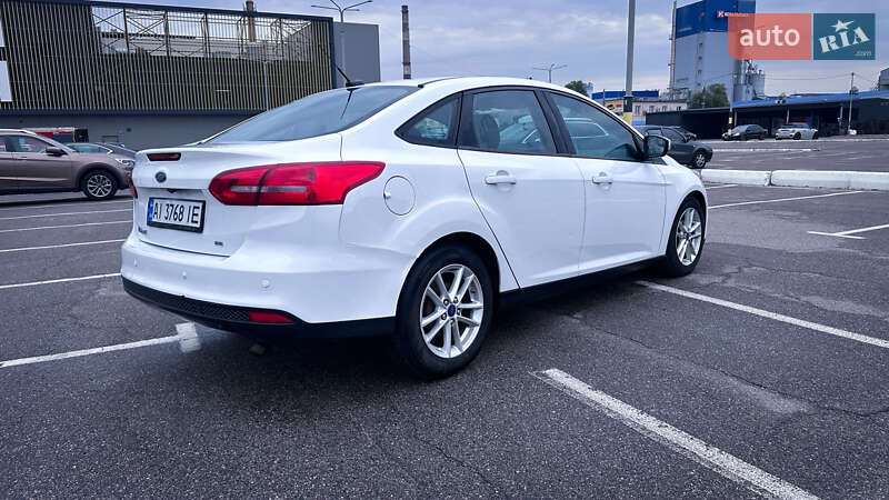 Седан Ford Focus 2016 в Киеве