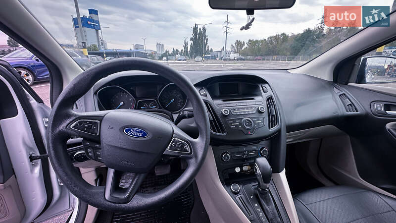 Седан Ford Focus 2016 в Киеве