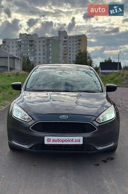 Седан Ford Focus 2015 в 