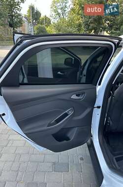 Хэтчбек Ford Focus 2017 в 