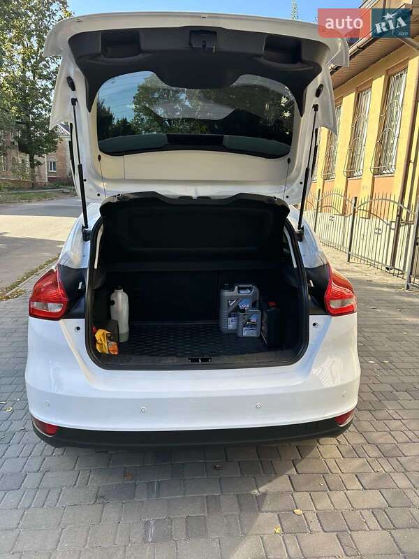 Хэтчбек Ford Focus 2017 в Днепре