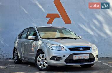 Хэтчбек Ford Focus 2010 в 