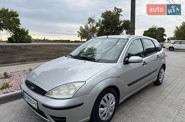 Хэтчбек Ford Focus 2003 в 