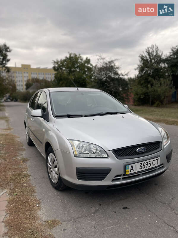 Хэтчбек Ford Focus 2006 в 