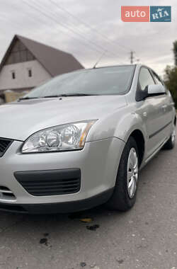 Хэтчбек Ford Focus 2006 в 