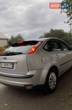 Хэтчбек Ford Focus 2006 в 