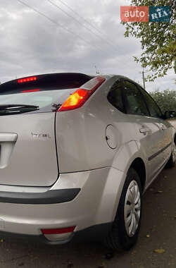 Хэтчбек Ford Focus 2006 в 