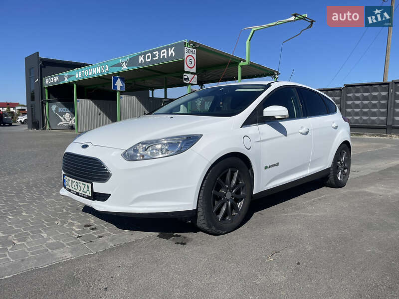 Хэтчбек Ford Focus 2013 в Каменец-Подольском