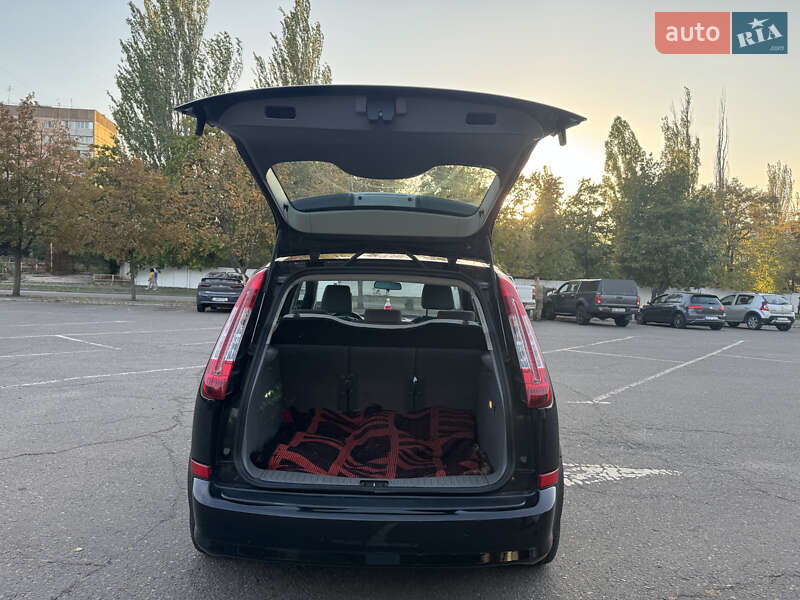 Хэтчбек Ford Focus 2008 в Кривом Роге