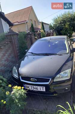 Хетчбек Ford Focus 2005 в 