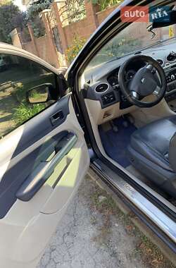 Хетчбек Ford Focus 2005 в 