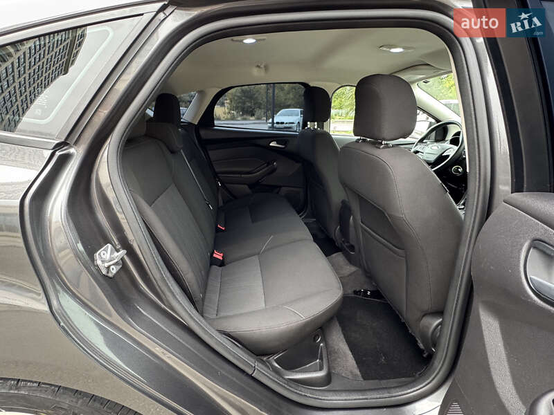 Хэтчбек Ford Focus 2015 в Днепре фото 33 Хэтчбек Ford Focus 2015 в Днепре