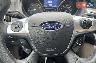 Седан Ford Focus 2013 в 