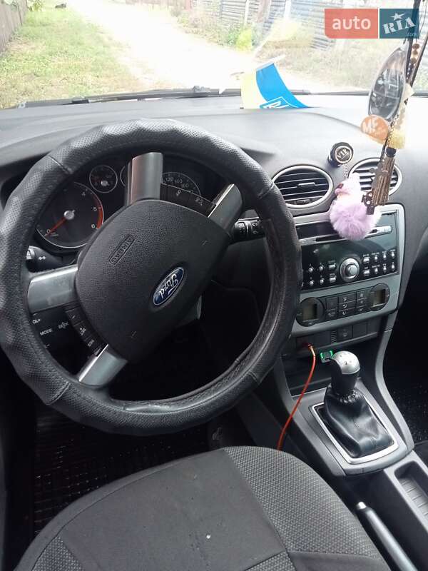 Хэтчбек Ford Focus 2007 в Коростене