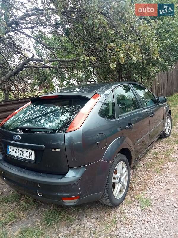 Хэтчбек Ford Focus 2007 в Коростене