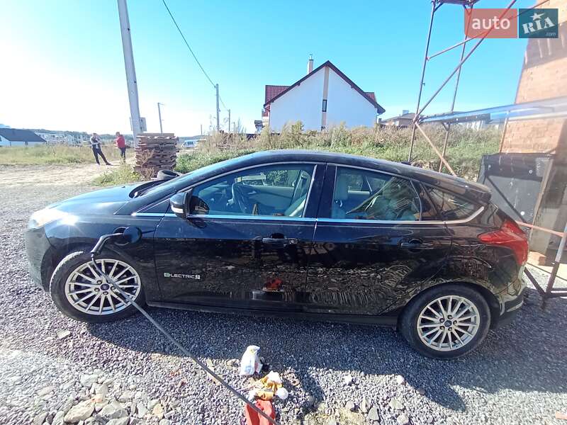 Хетчбек Ford Focus 2012 в Львові фото 8 Хетчбек Ford Focus 2012 в Львові