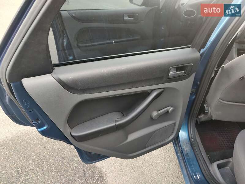 Хэтчбек Ford Focus 2007 в Киеве