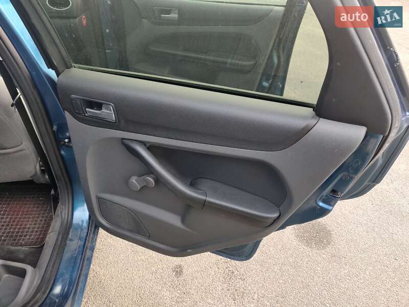 Хэтчбек Ford Focus 2007 в Киеве