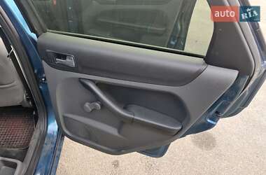 Хэтчбек Ford Focus 2007 в 