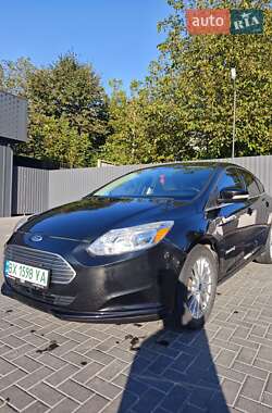 Хетчбек Ford Focus 2013 в 
