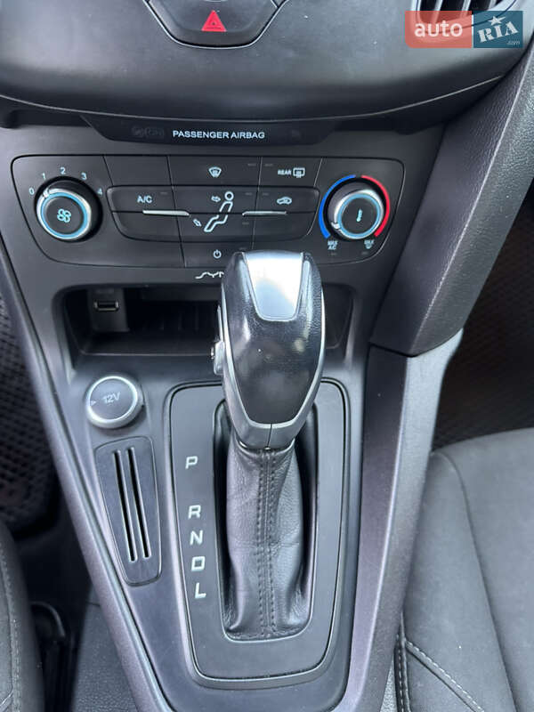 Хэтчбек Ford Focus 2015 в Львове