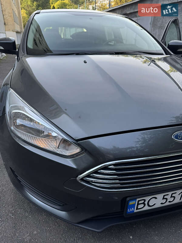 Хэтчбек Ford Focus 2015 в Львове