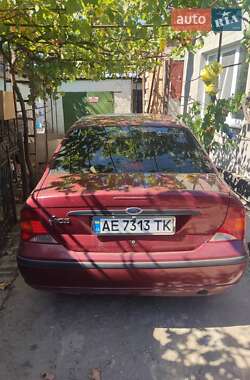 Седан Ford Focus 2001 в 