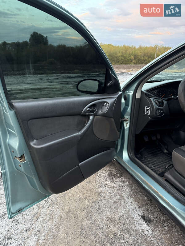 Універсал Ford Focus 1999 в Смілі